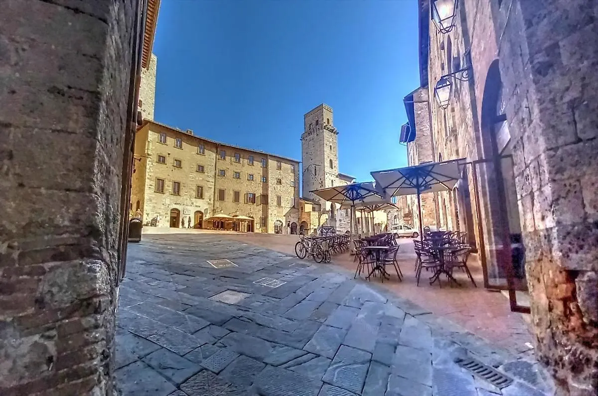 Appartamento Casa Nella Corte Nel Centro Di San Gimignano Con Balcone Panoramico Wifi E Garage Auto Privato