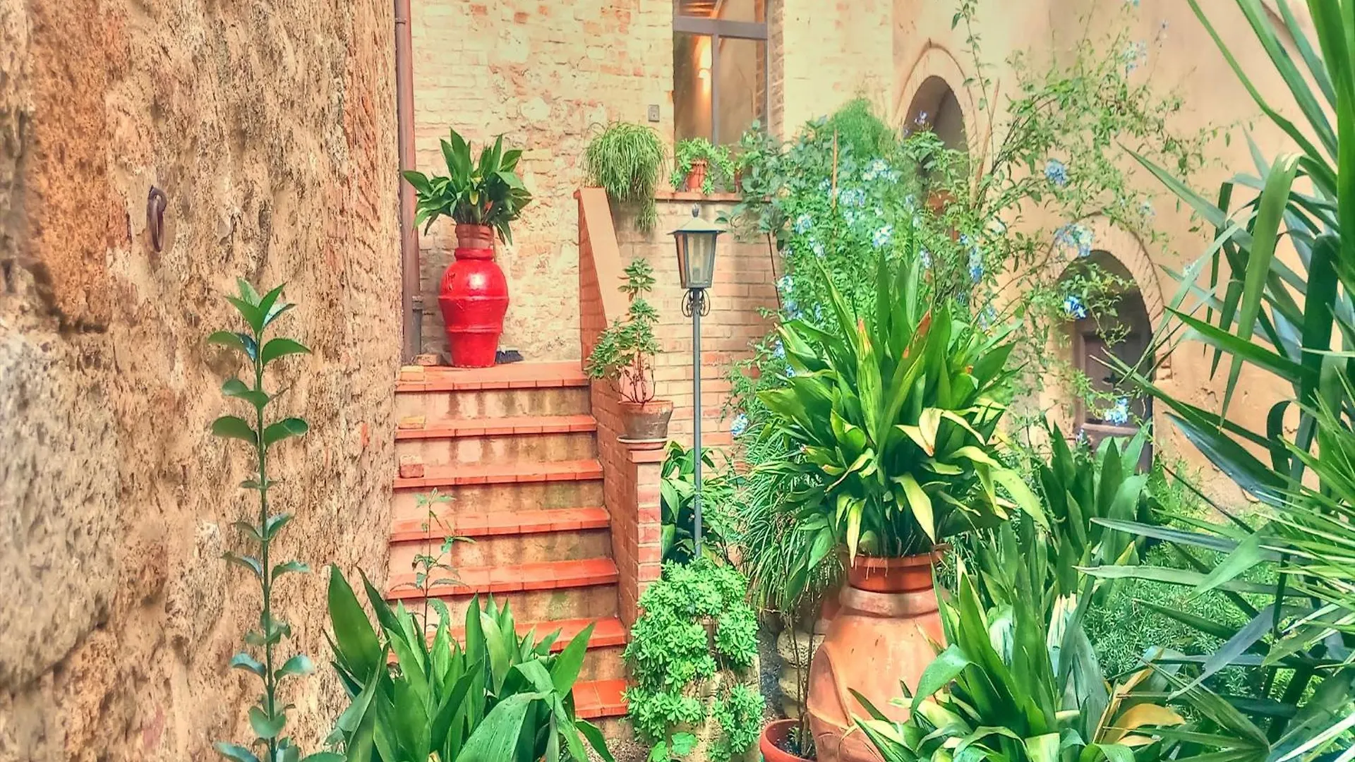 Casa Nella Corte Nel Centro Di San Gimignano Con Balcone Panoramico Wifi E Garage Auto Privato 0*,  Italia